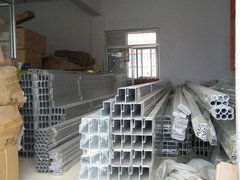 专业门窗选择之道 肯德基门型材与临朐宏顺门窗厂、金斗门业的深度解析